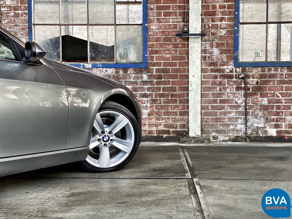 BMW 330i Coupé 272 PS 3er 2007, J-263-HX.