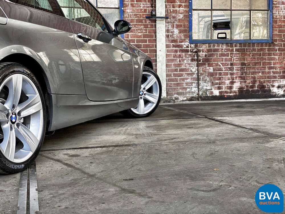 BMW 330i Coupé 272 PS 3er 2007, J-263-HX.