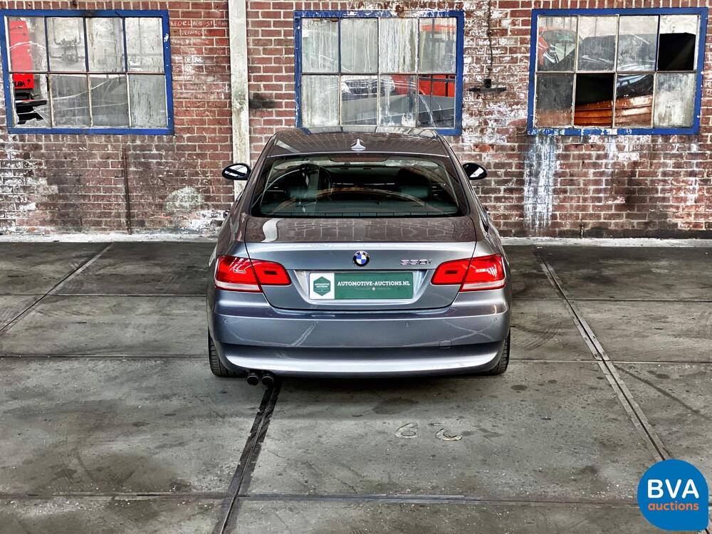 BMW 330i Coupé 272 PS 3er 2007, J-263-HX.