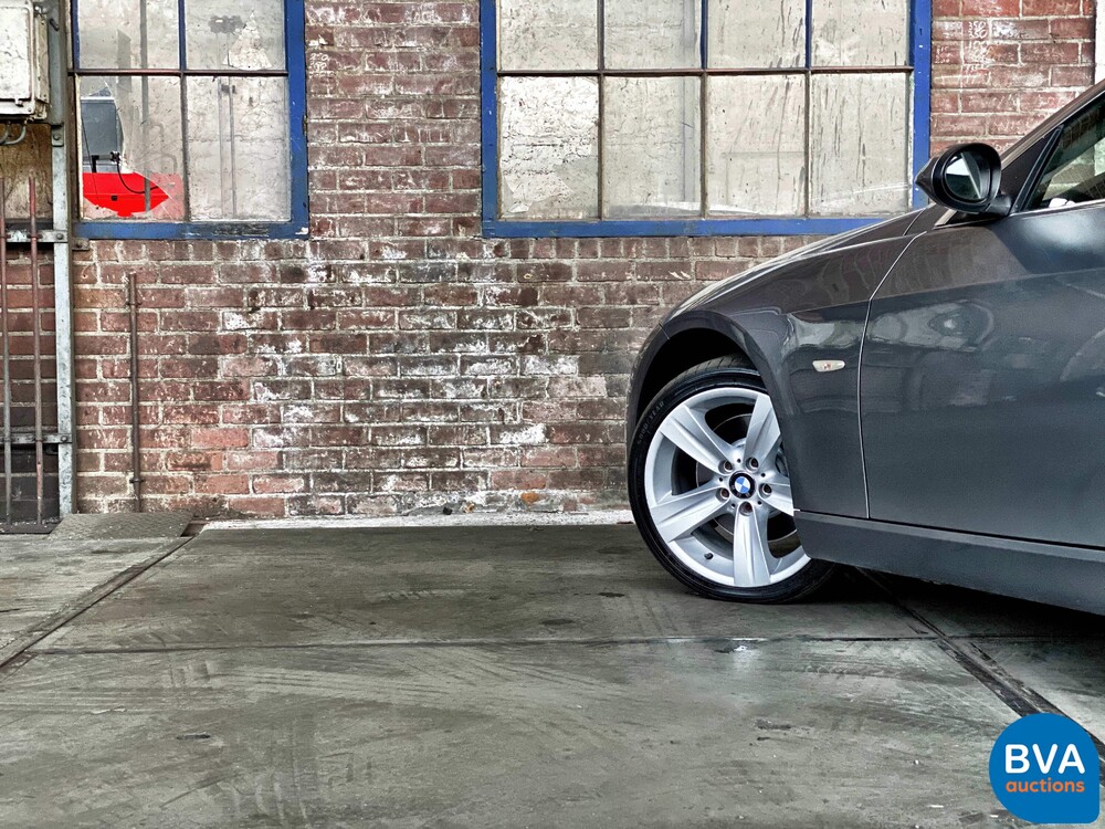 BMW 330i Coupé 272 PS 3er 2007, J-263-HX.