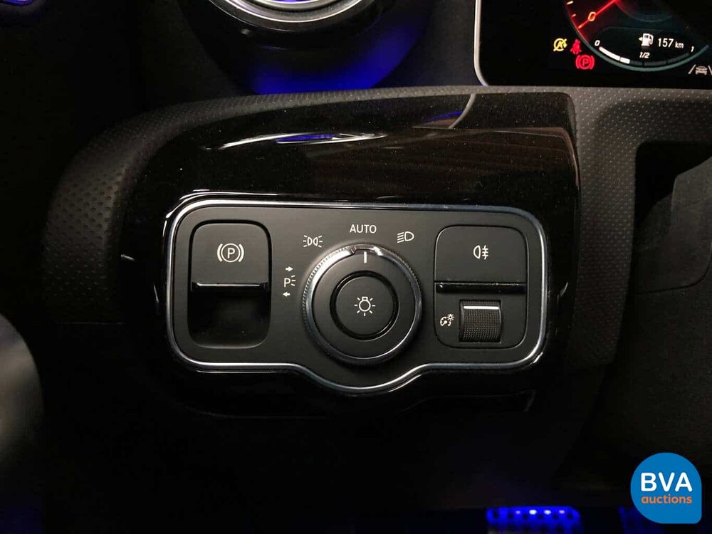 Mercedes-Benz CLA180 AMG-Styling 136 PS CLA-Klasse 2020 -GARANTIE-.