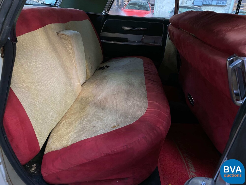 Imperial Crown Limousine V8 340 PS 1965, DH-04-30.