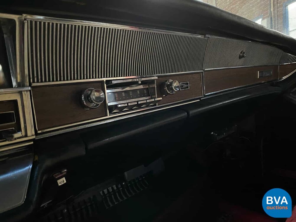 Imperial Crown Limousine V8 340 PS 1965, DH-04-30.