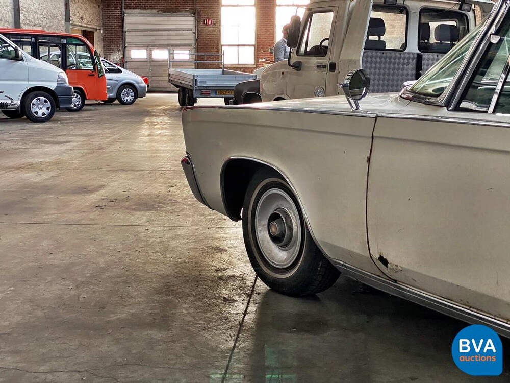 Imperial Crown Limousine V8 340 PS 1965, DH-04-30.