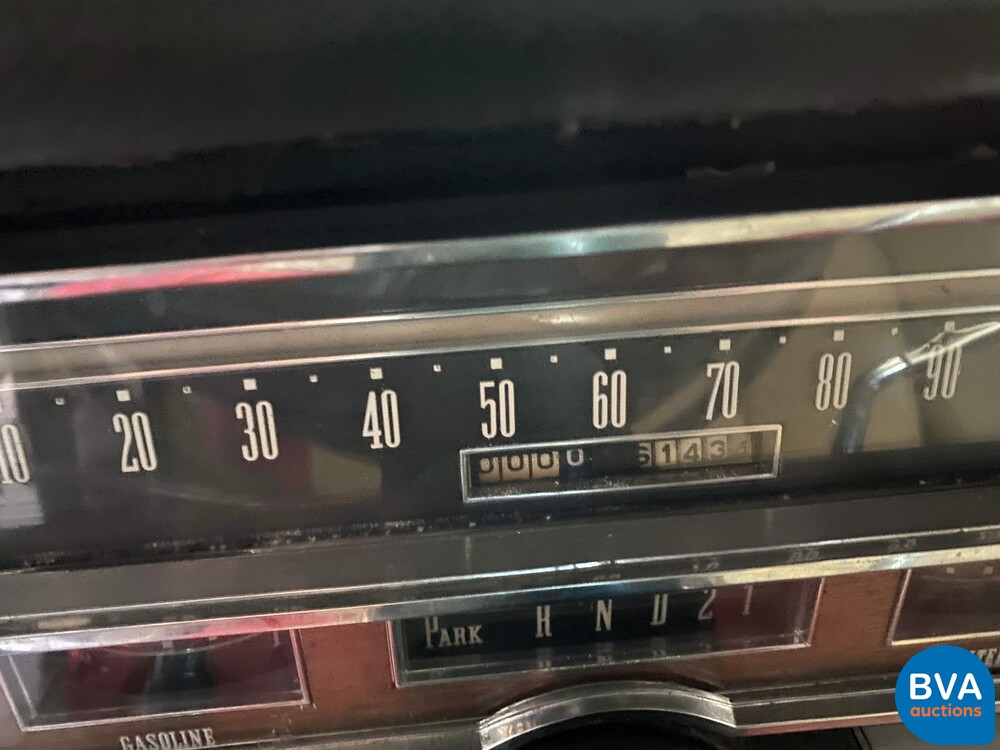 Imperial Crown Limousine V8 340 PS 1965, DH-04-30.