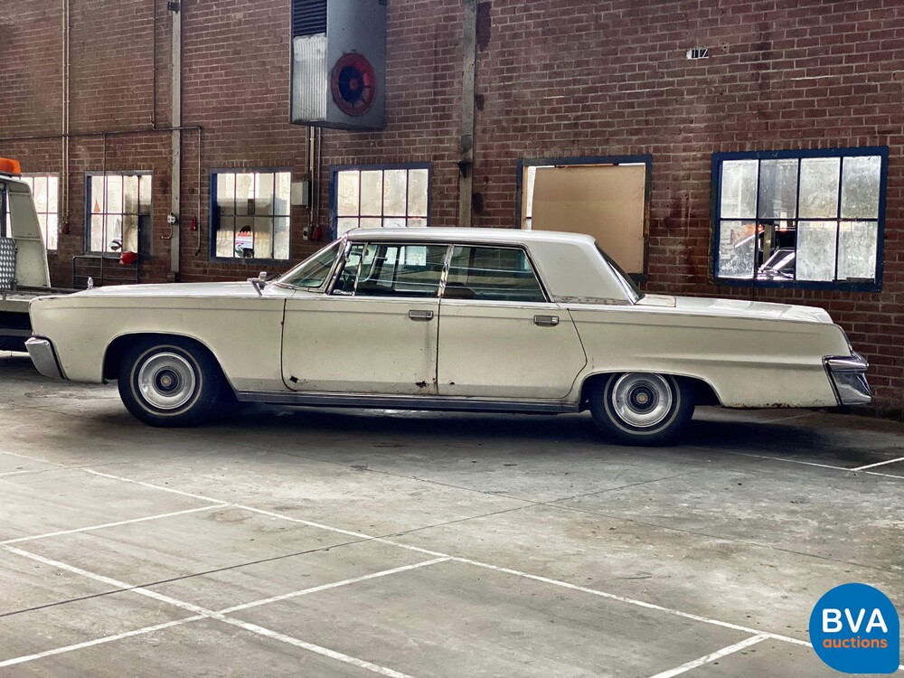 Imperial Crown Limousine V8 340 PS 1965, DH-04-30.