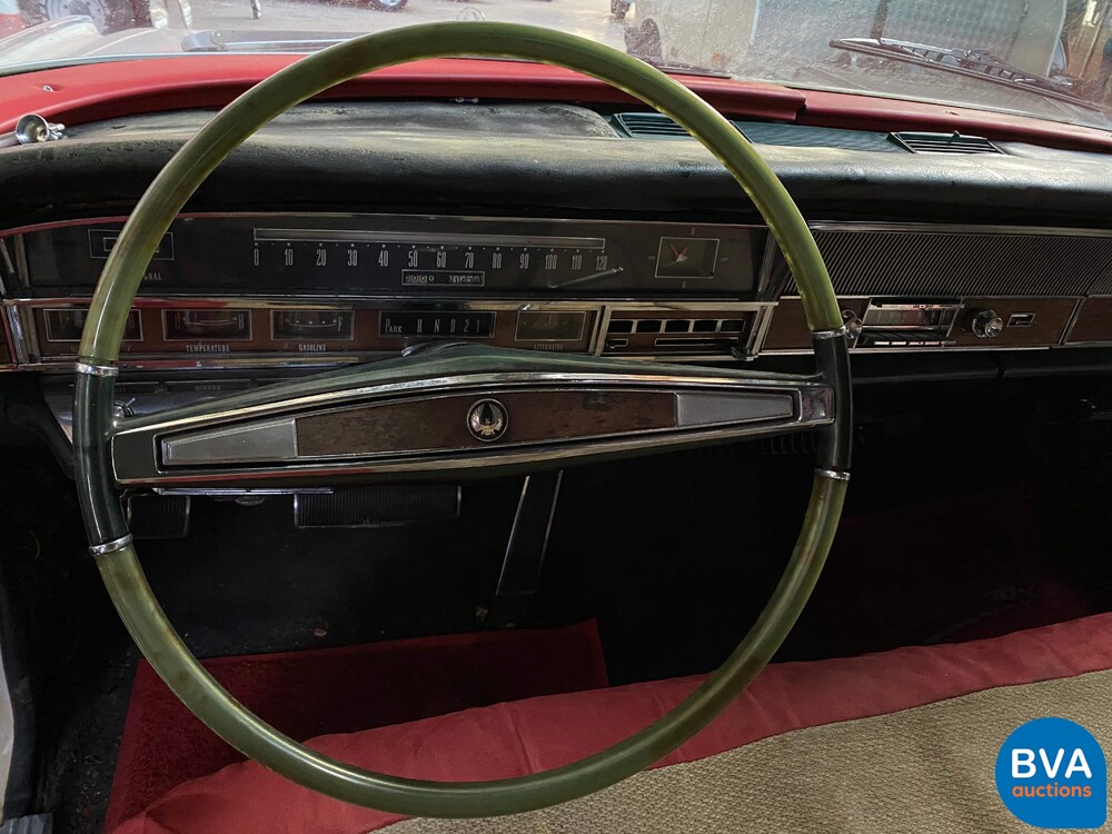 Imperial Crown Limousine V8 340 PS 1965, DH-04-30.