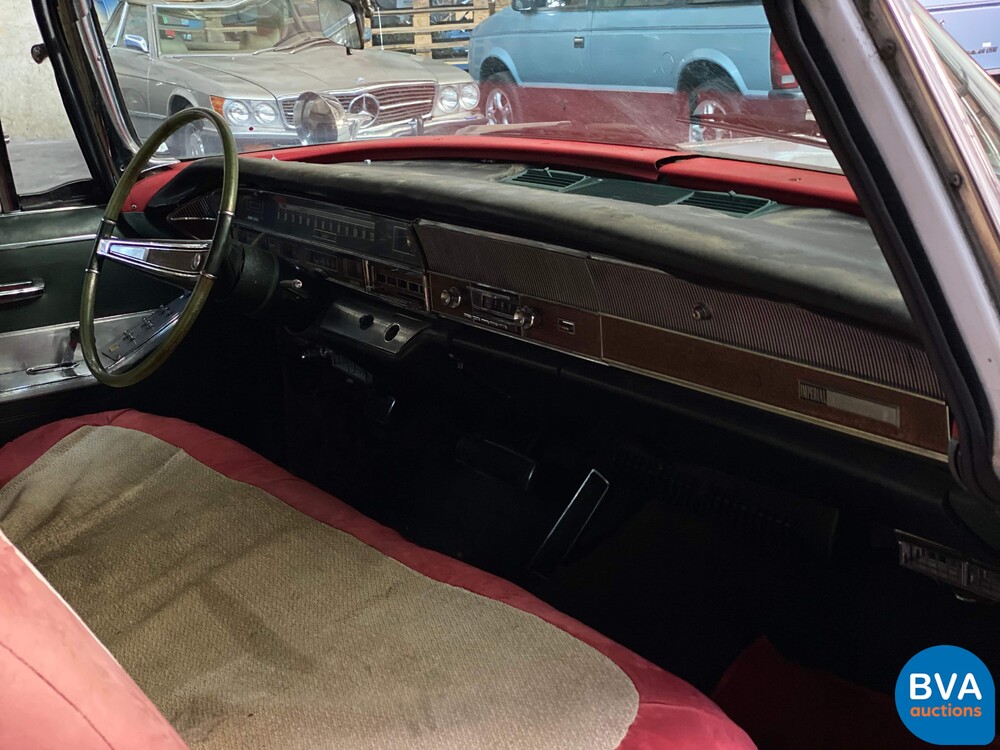 Imperial Crown Limousine V8 340 PS 1965, DH-04-30.