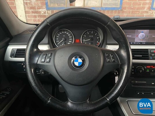 BMW 325xi 3-Series 218hp 2005, 73-LGJ-5.