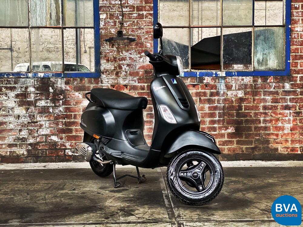Vespa LX125 3KM.