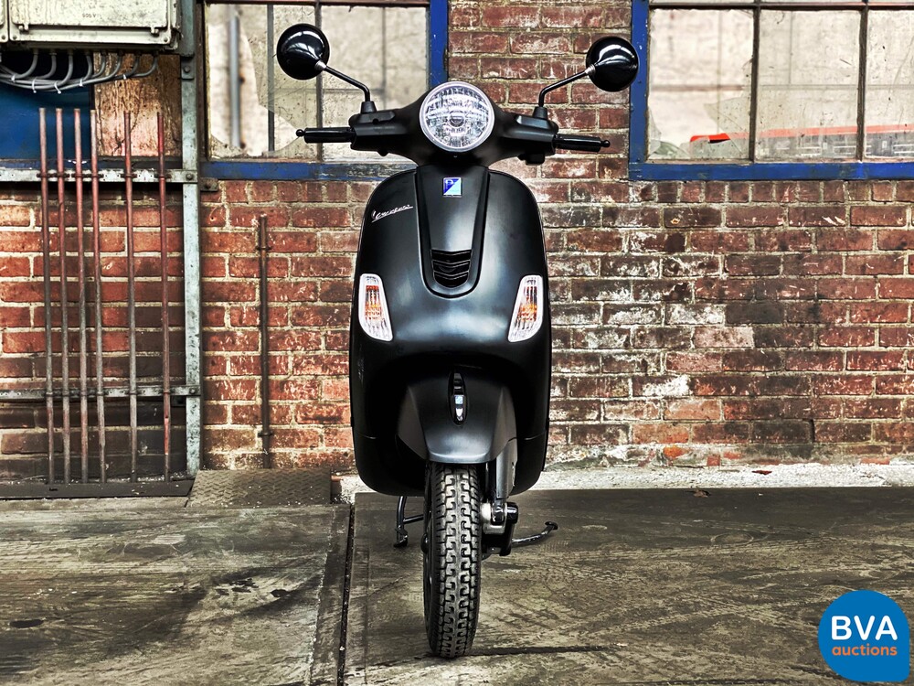 Vespa LX125 3KM 2020.