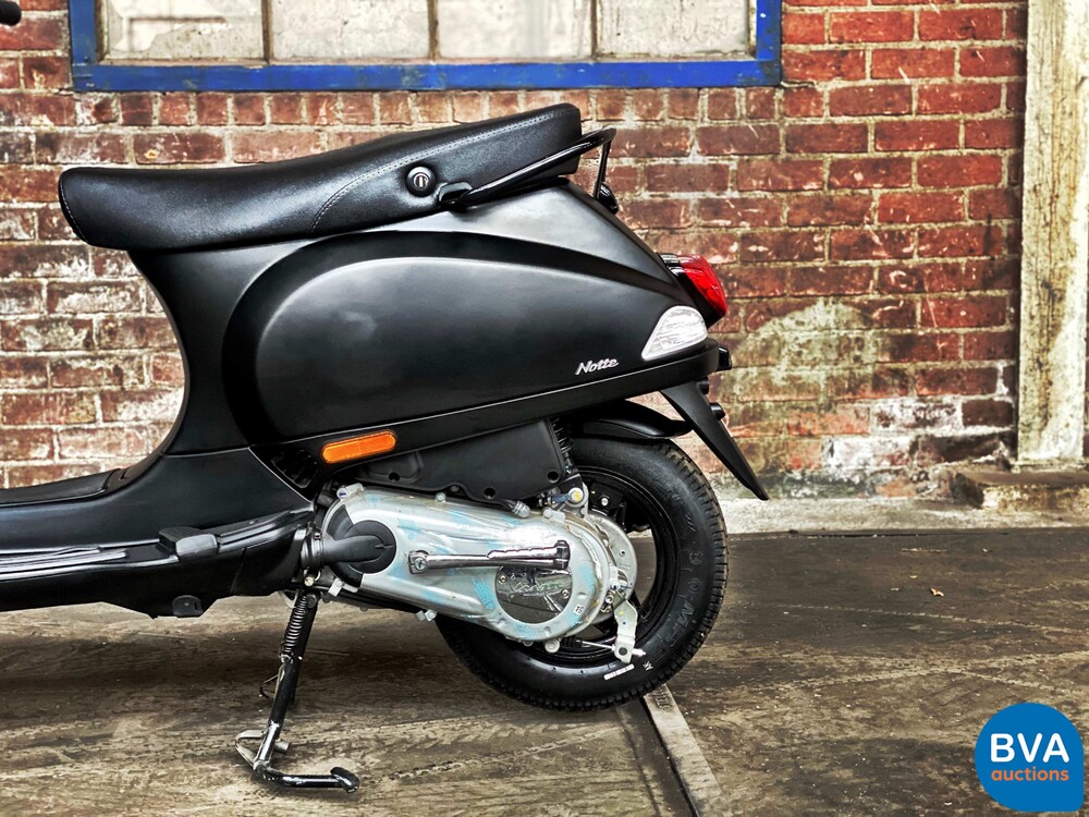 Vespa LX125 3KM 2020.