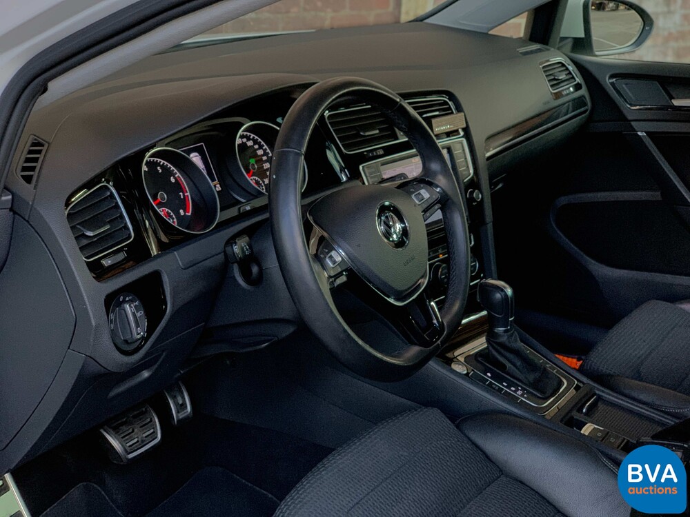 Volkswagen GOLF 7 1.4 TSI DSG7 Highline BMT-Original NL-, 93-ZRD-8.