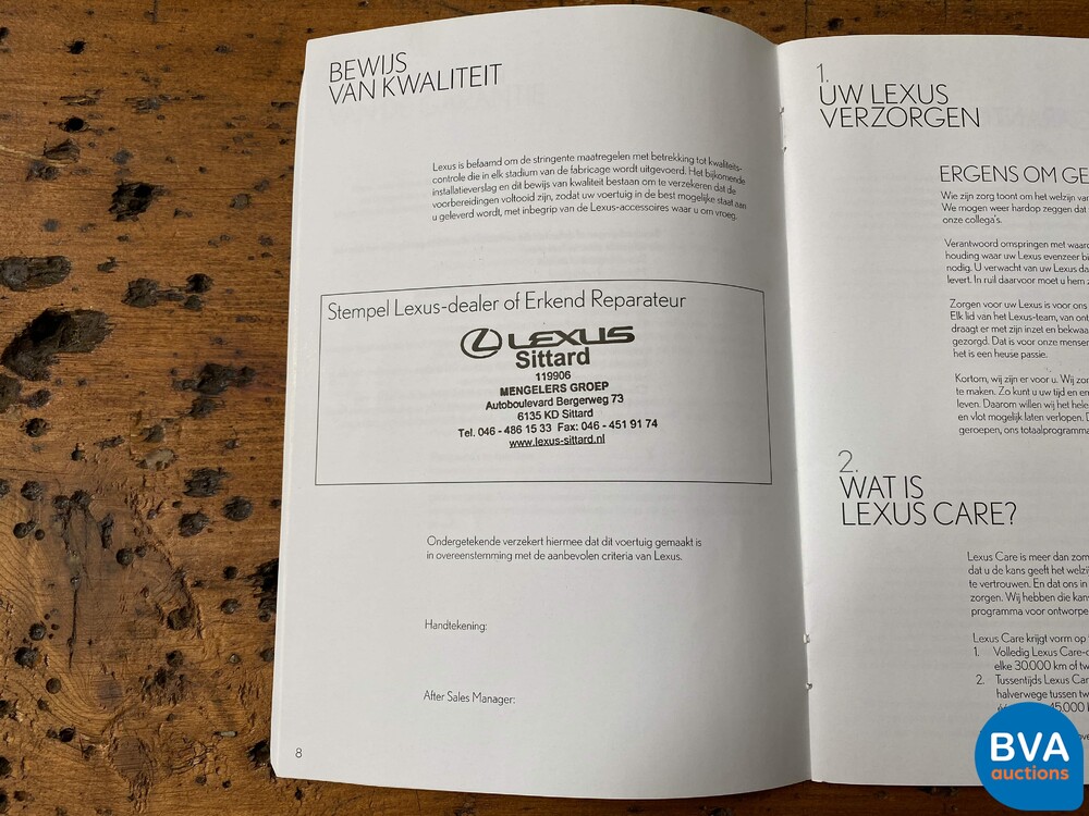 Lexus IS 300h Hybrid Automatic 2016 181 PS - Original NL -, JH-830-Z.