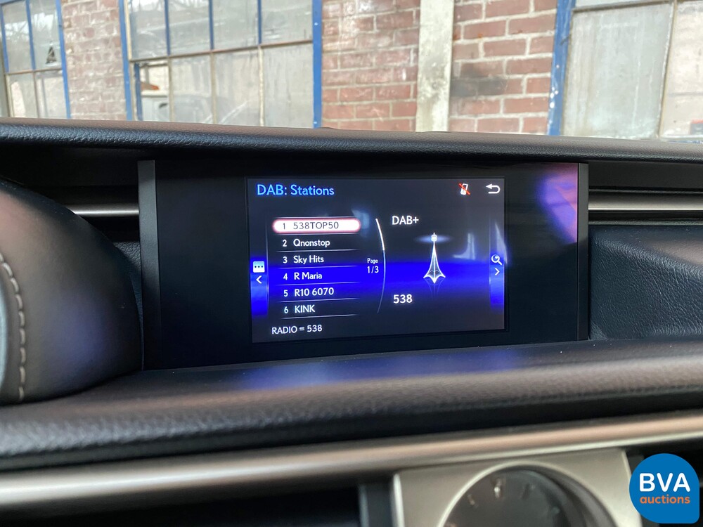 Lexus IS 300h Hybrid Automatic 2016 181 PS - Original NL -, JH-830-Z.