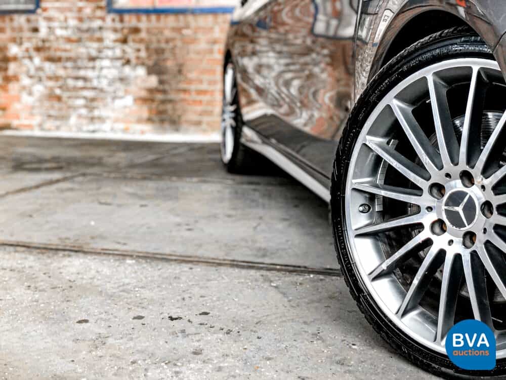Mercedes-Benz CLA45 AMG Schießbremse 4Matic 380 PS 2015.