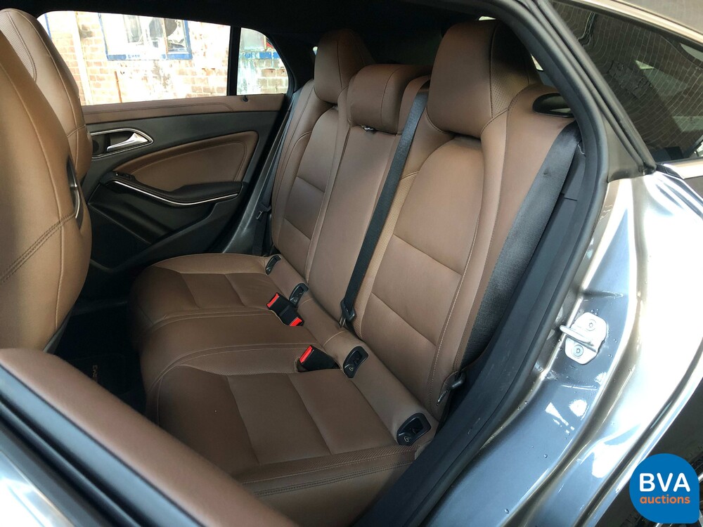 Mercedes-Benz CLA45 AMG Schießbremse 4Matic 380 PS 2015.