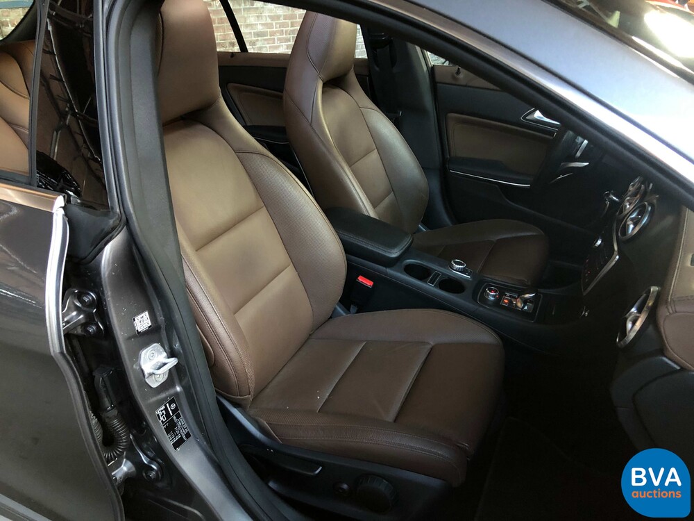 Mercedes-Benz CLA45 AMG Schießbremse 4Matic 380 PS 2015.