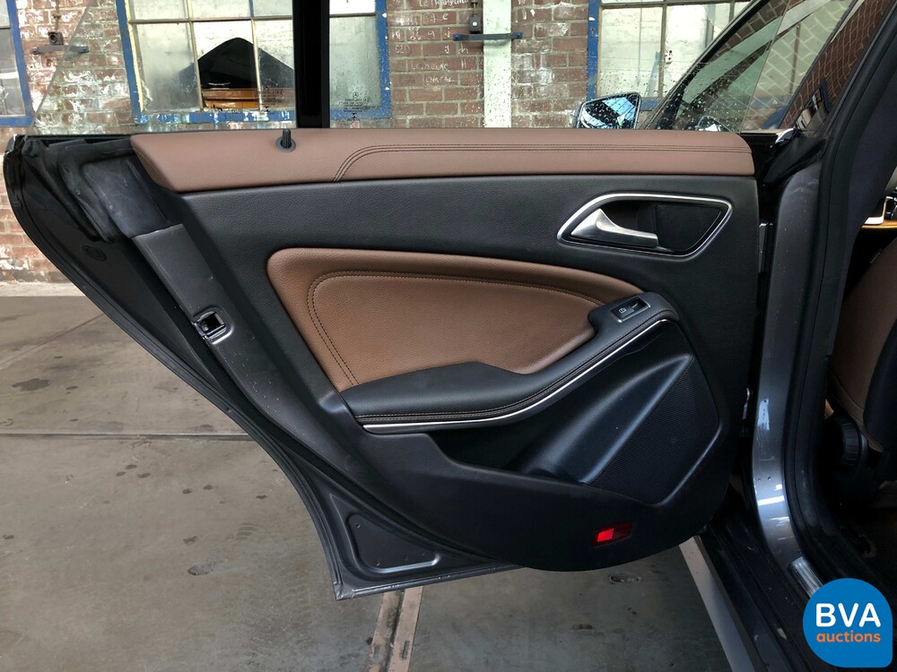 Mercedes-Benz CLA45 AMG Schießbremse 4Matic 380 PS 2015.