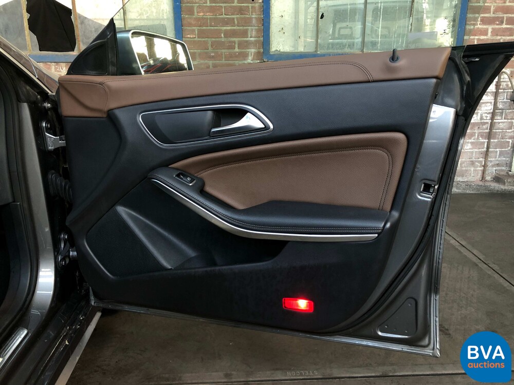 Mercedes-Benz CLA45 AMG Schießbremse 4Matic 380 PS 2015.