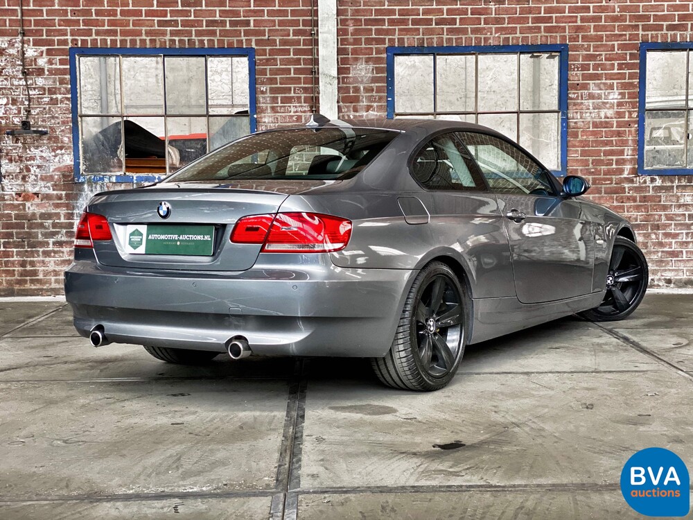 BMW 335i Coupé Executive 451 PS 3er, XX-928-S.