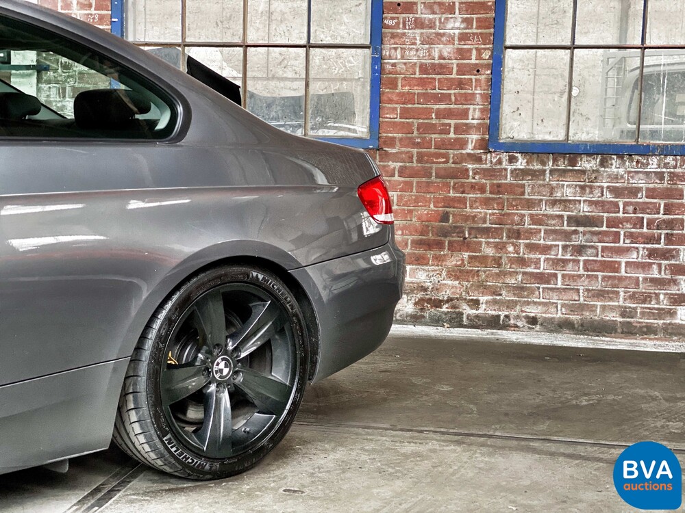 BMW 335i Coupé Executive 451 PS 3er, XX-928-S.