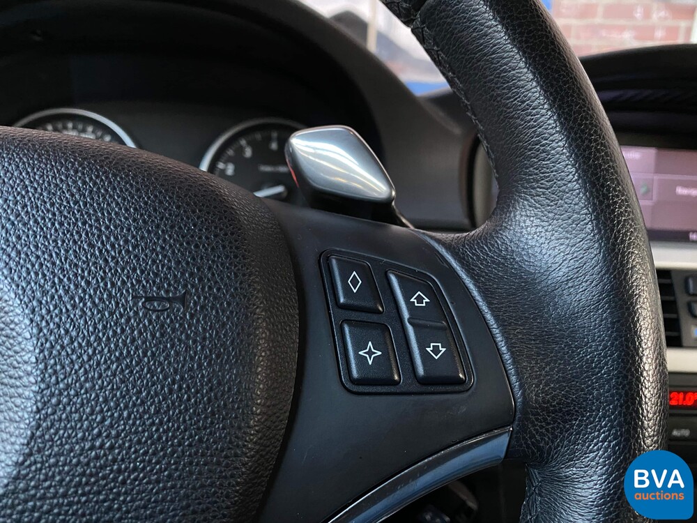 BMW 335i Coupé Executive 451 PS 3er, XX-928-S.