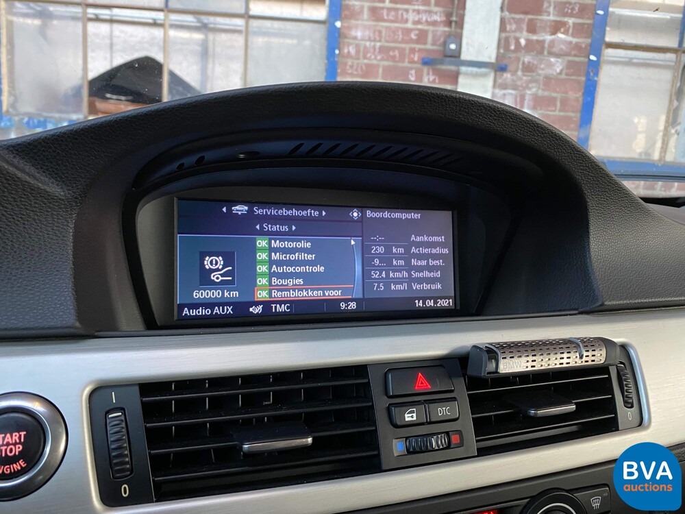 BMW 335i Coupé Executive 451 PS 3er, XX-928-S.