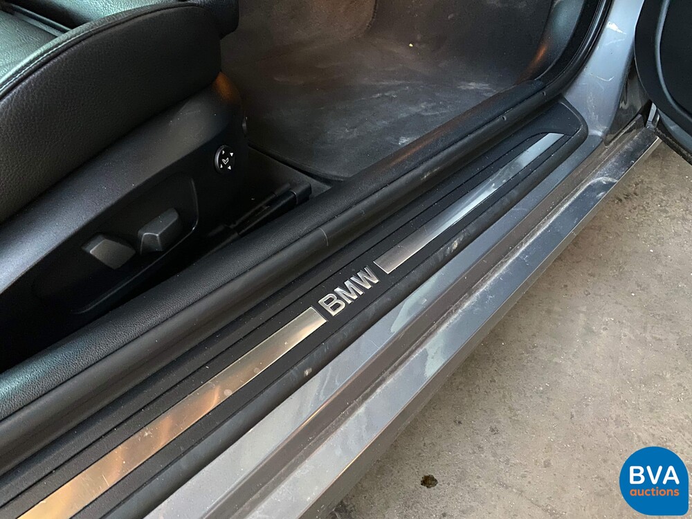 BMW 335i Coupé Executive 451 PS 3er, XX-928-S.