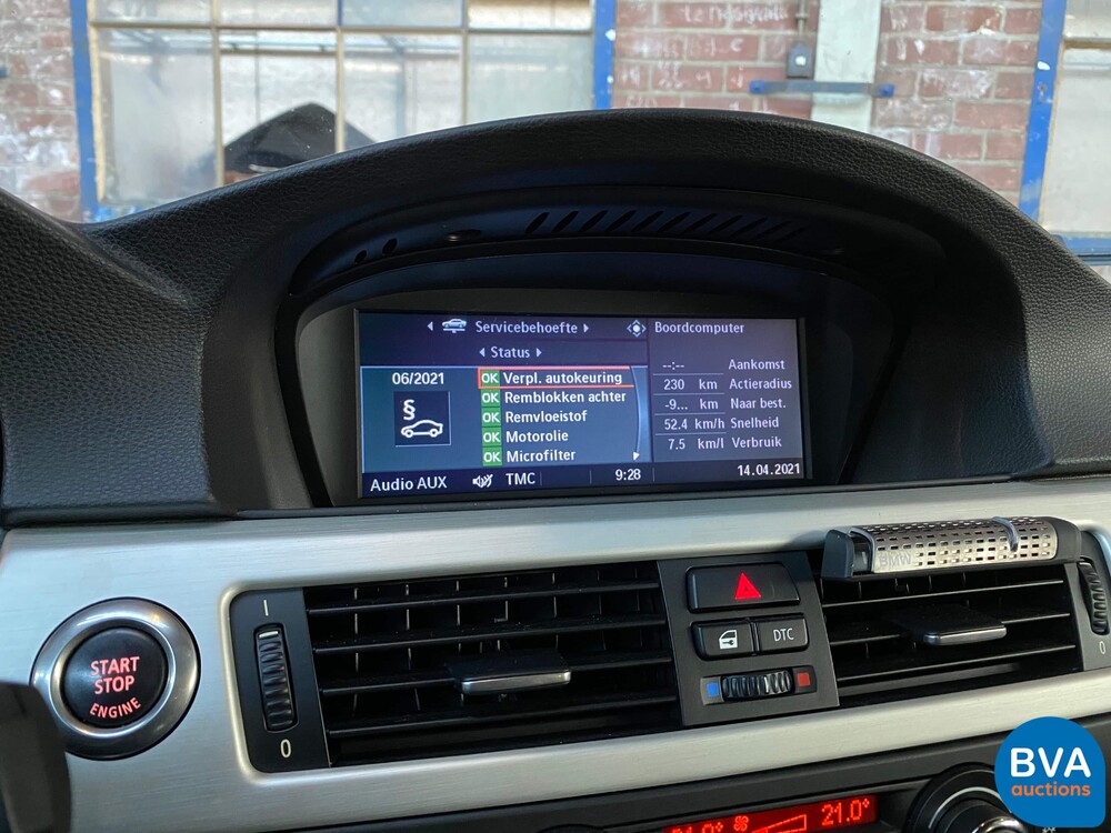 BMW 335i Coupé Executive 451 PS 3er, XX-928-S.