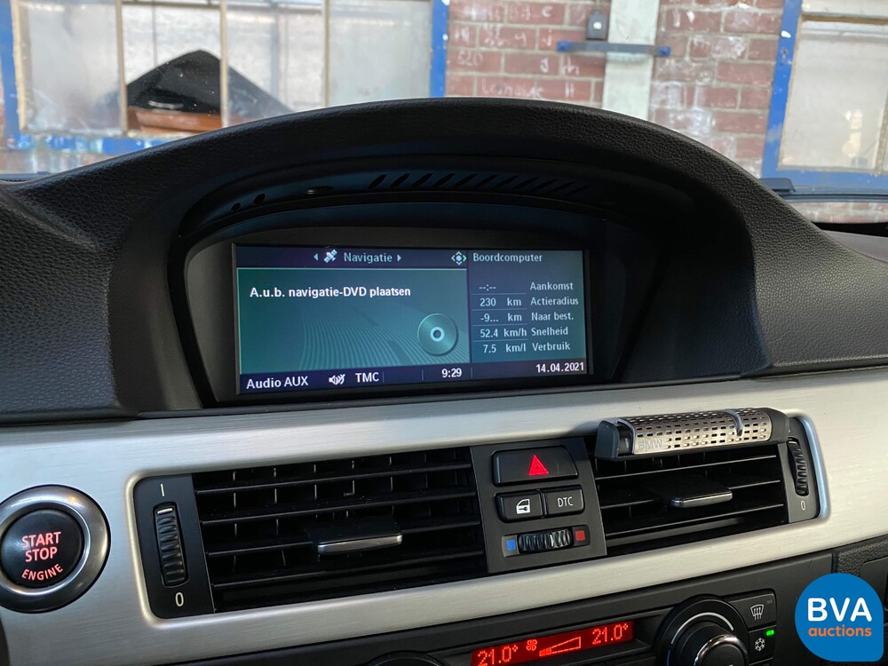 BMW 335i Coupé Executive 451 PS 3er, XX-928-S.