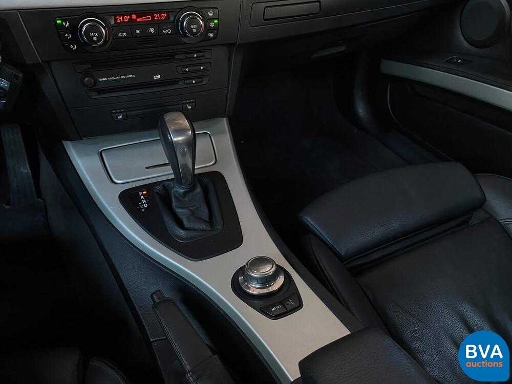 BMW 335i Coupé Executive 451 PS 3er, XX-928-S.