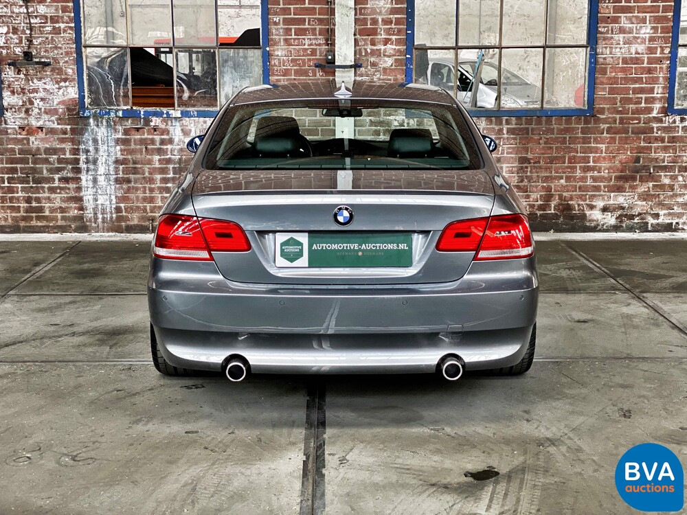 BMW 335i Coupé Executive 451 PS 3er, XX-928-S.