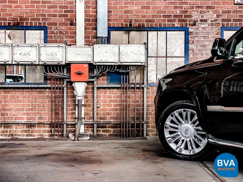 Cadillac Escalade 6.2 V8 Platinum 2018 426HP 8-PERSONS, niederländische Registrierung.