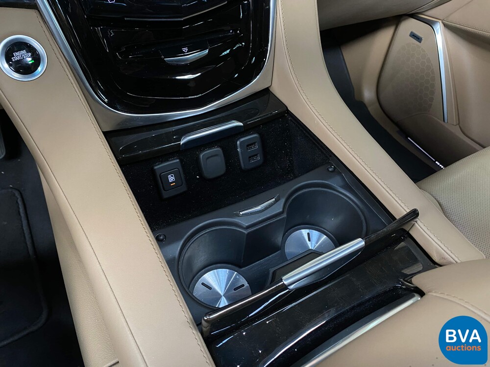 Cadillac Escalade 6.2 V8 Platinum 2018 426HP 8-PERSONS, niederländische Registrierung.