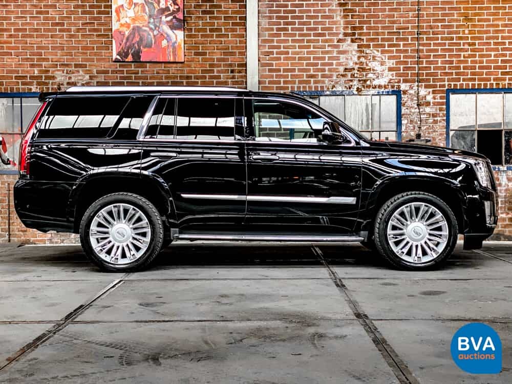 Cadillac Escalade 6.2 V8 Platinum 2018 426HP 8-PERSONS, niederländische Registrierung.