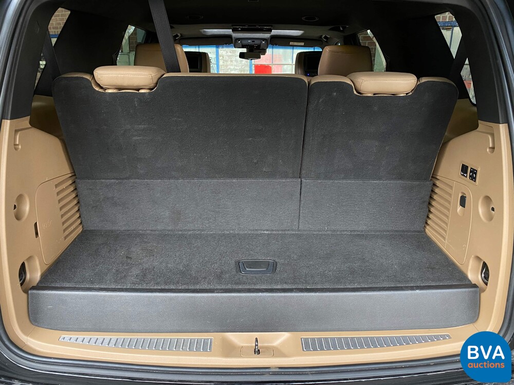 Cadillac Escalade 6.2 V8 Platinum 2018 426HP 8-PERSONS, niederländische Registrierung.