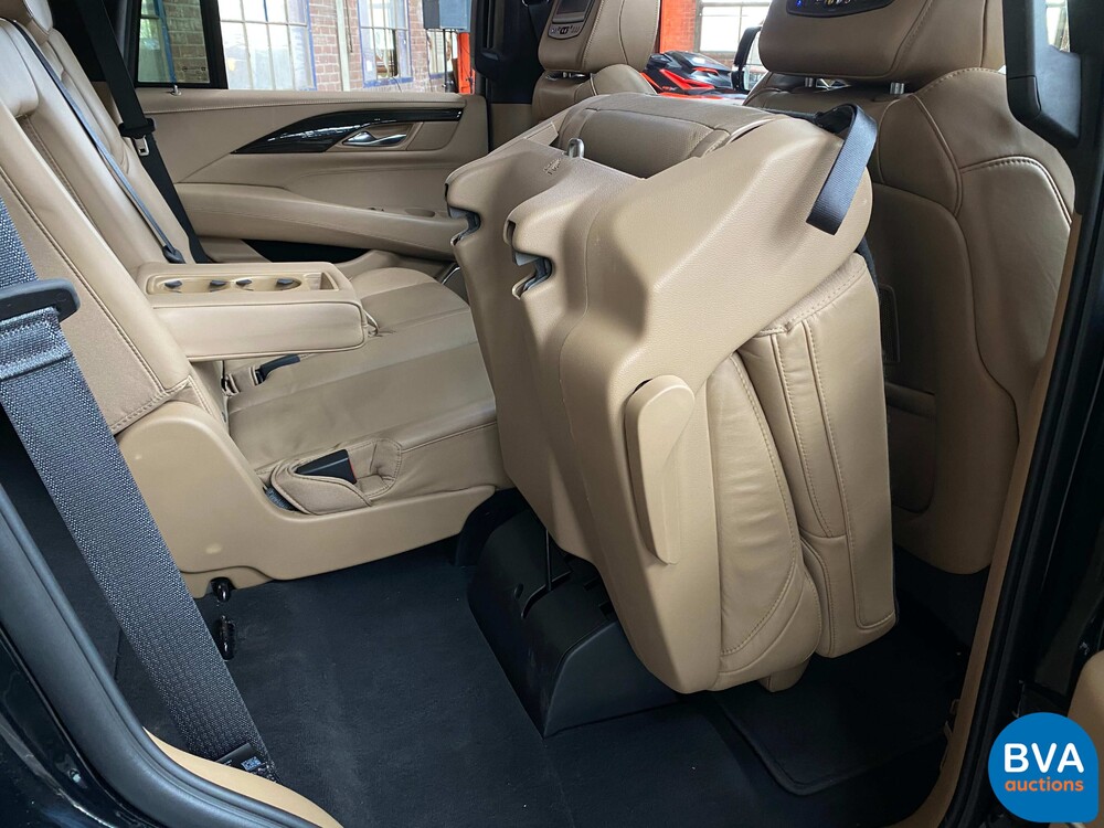 Cadillac Escalade 6.2 V8 Platinum 2018 426HP 8-PERSONS, niederländische Registrierung.
