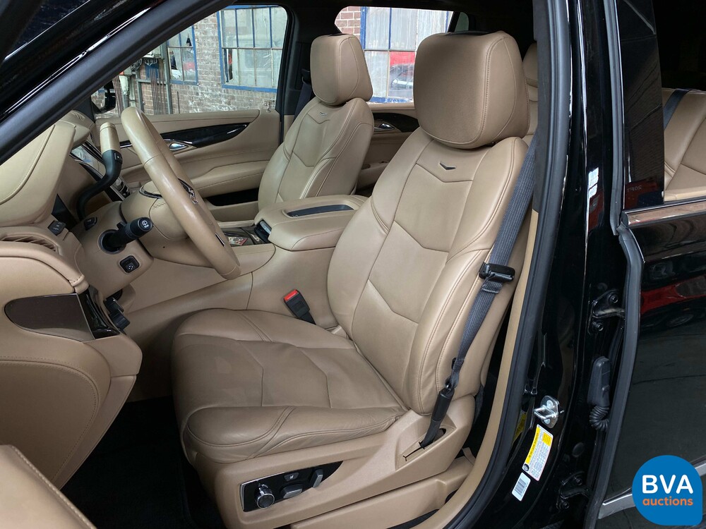 Cadillac Escalade 6.2 V8 Platinum 2018 426HP 8-PERSONS, niederländische Registrierung.