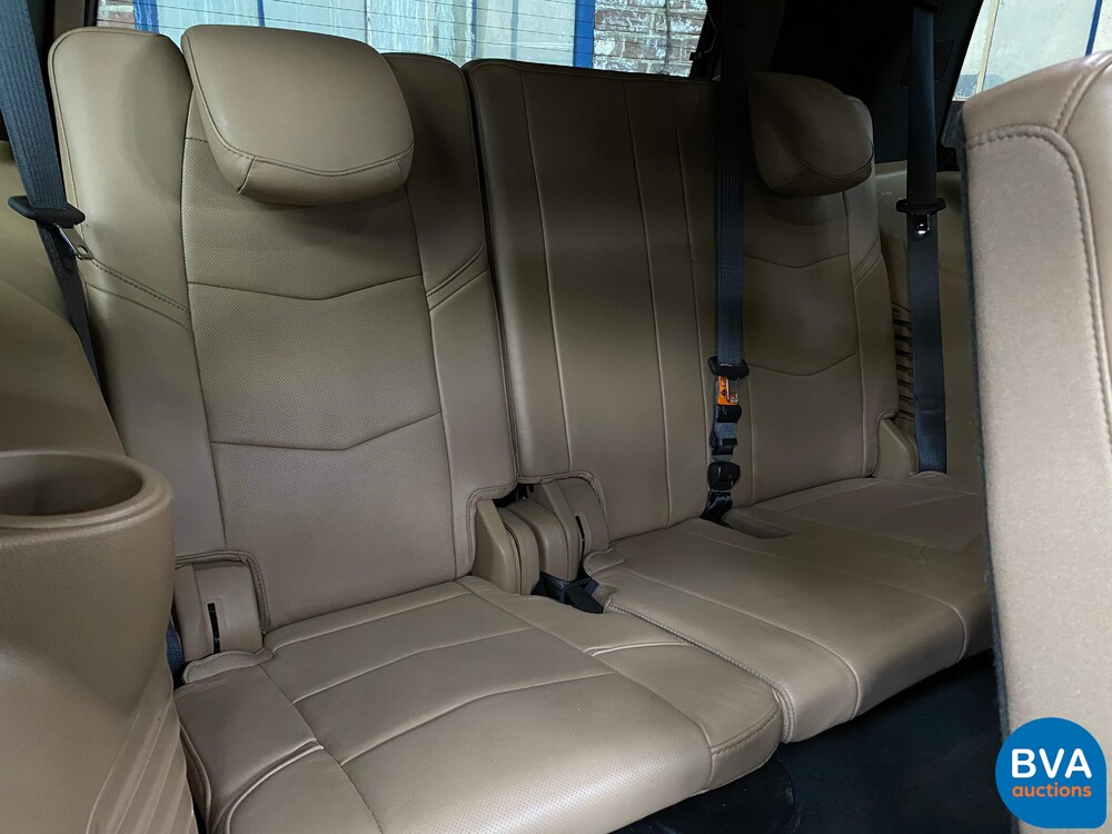 Cadillac Escalade 6.2 V8 Platinum 2018 426HP 8-PERSONS, niederländische Registrierung.