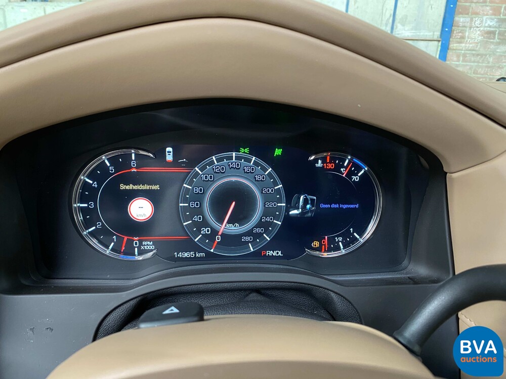 Cadillac Escalade 6.2 V8 Platinum 2018 426HP 8-PERSONS, niederländische Registrierung.