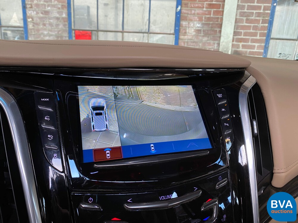 Cadillac Escalade 6.2 V8 Platinum 2018 426HP 8-PERSONS, niederländische Registrierung.
