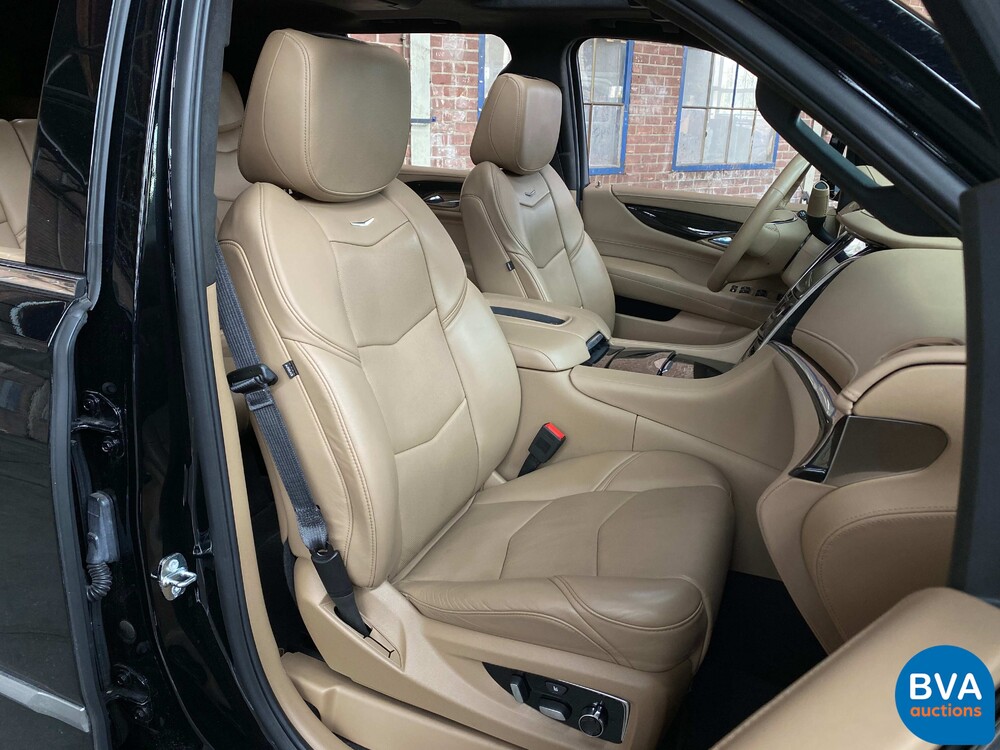 Cadillac Escalade 6.2 V8 Platinum 2018 426HP 8-PERSONS, niederländische Registrierung.