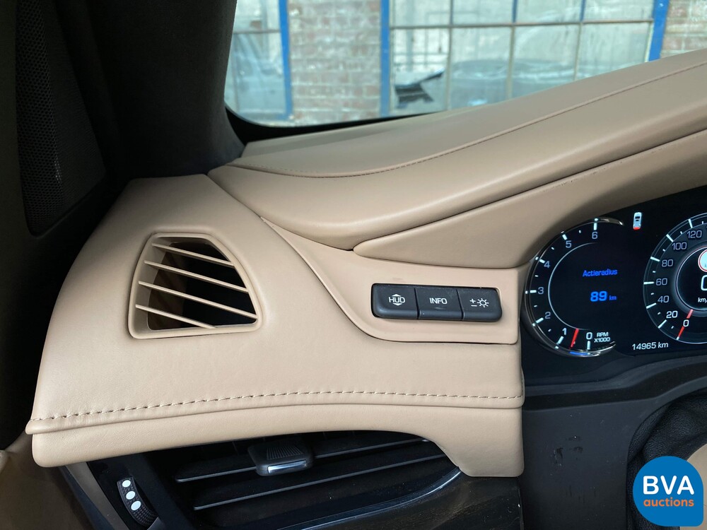 Cadillac Escalade 6.2 V8 Platinum 2018 426HP 8-PERSONS, niederländische Registrierung.