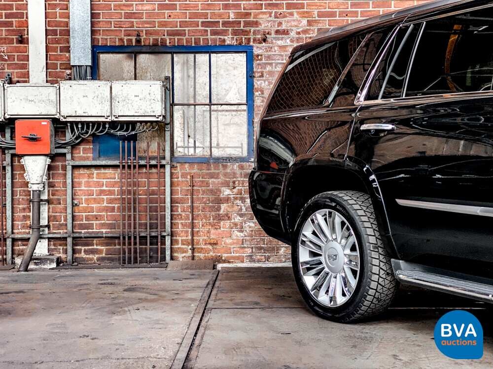 Cadillac Escalade 6.2 V8 Platinum 2018 426HP 8-PERSONS, niederländische Registrierung.