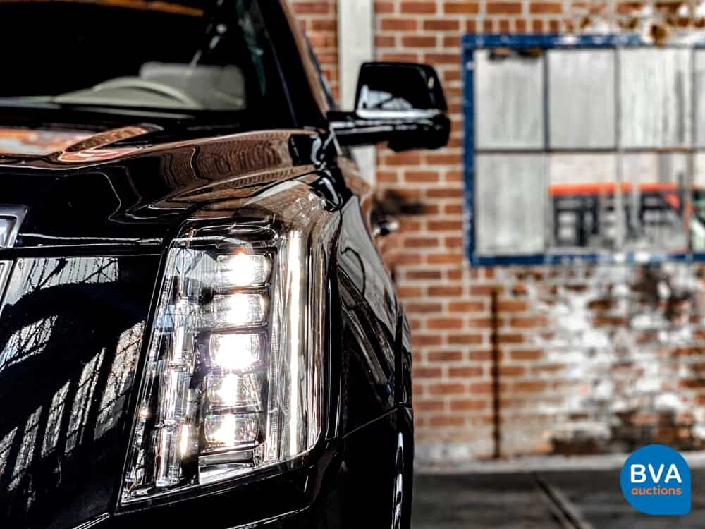 Cadillac Escalade 6.2 V8 Platinum 2018 426HP 8-PERSONS, niederländische Registrierung.