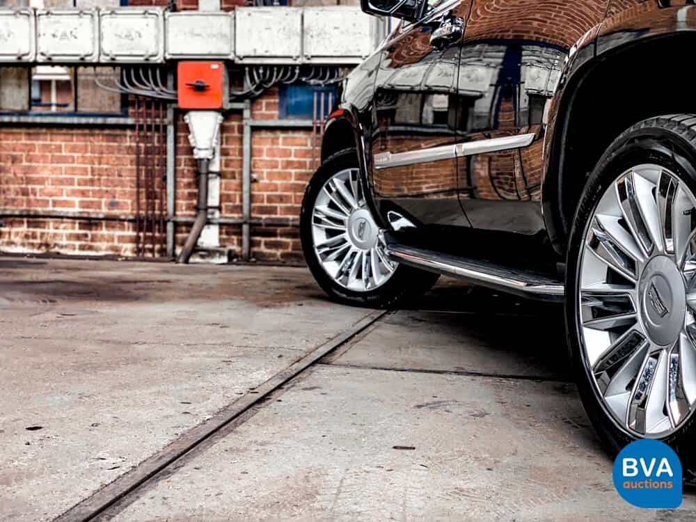 Cadillac Escalade 6.2 V8 Platinum 2018 426HP 8-PERSONS, niederländische Registrierung.