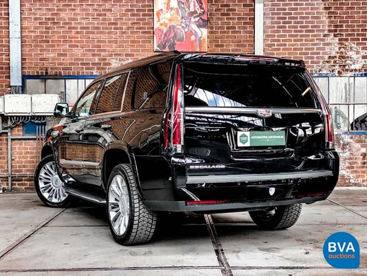 Cadillac Escalade 6.2 V8 Platinum 2018 426HP 8-PERSONS, Dutch registration.