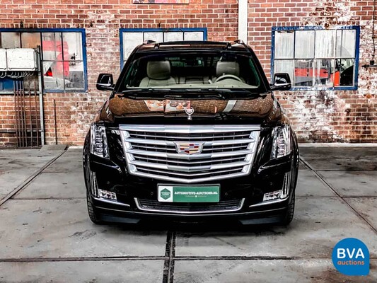 Cadillac Escalade 6.2 V8 Platinum 2018 426HP 8-PERSONS, Dutch registration.