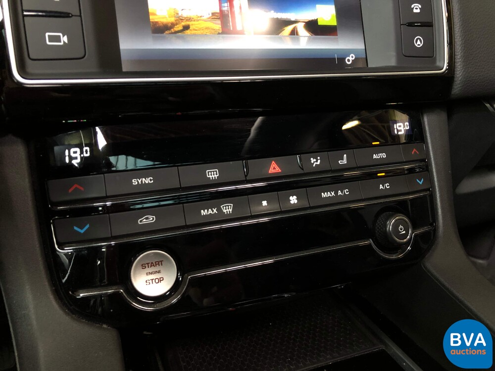 Jaguar F-Pace 20d AWD R-Sport 180 PS 2017 -Org. NL-, ND-383-G.